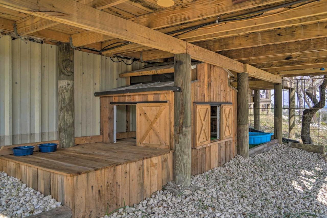 Kerrville Converted Barn Tiny Home With Kayaks! Bagian luar foto